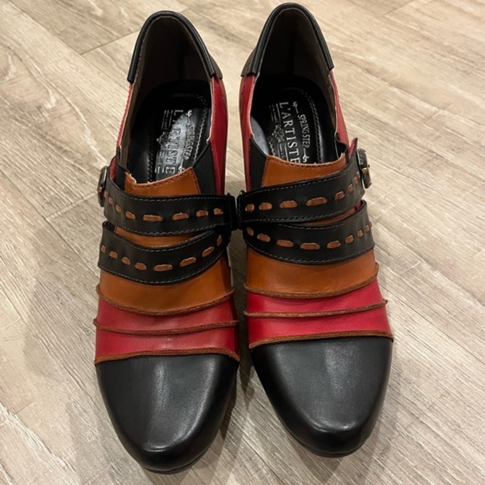 L'ATISTE Women's Red, Black, and Brown Booties euro 41